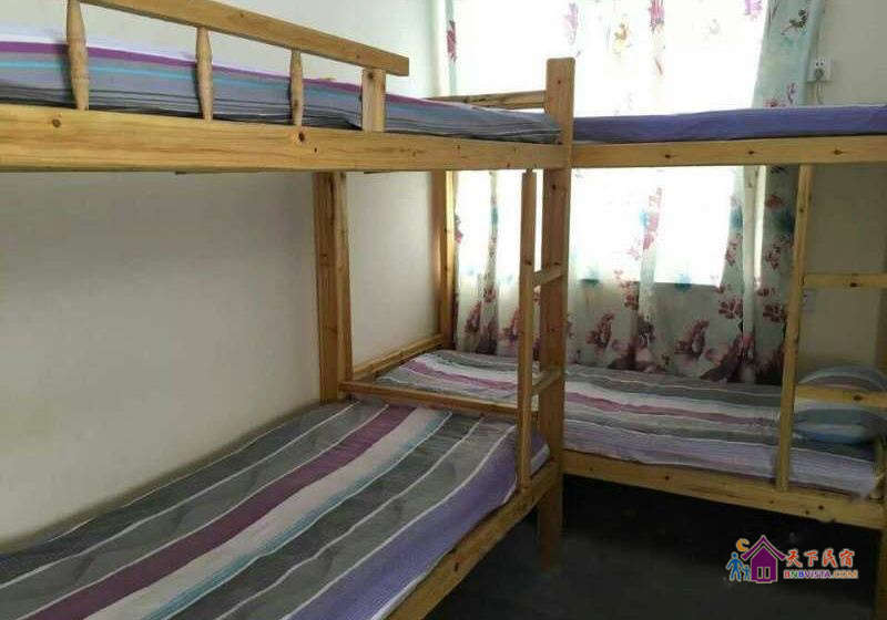 男生六人间床位