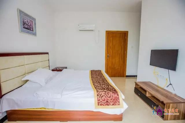 霹雳公寓大床房