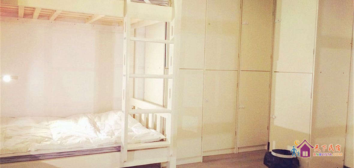 快乐女生八人房(床位房)(无窗)