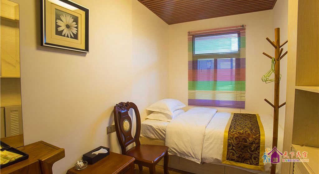 雅兰阁五居温泉别墅