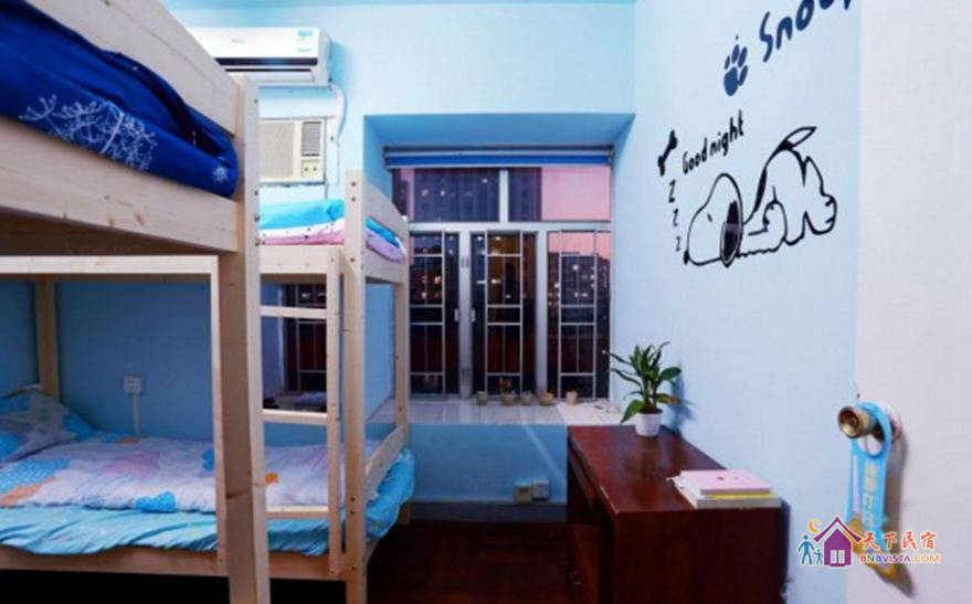 整间山景四人间