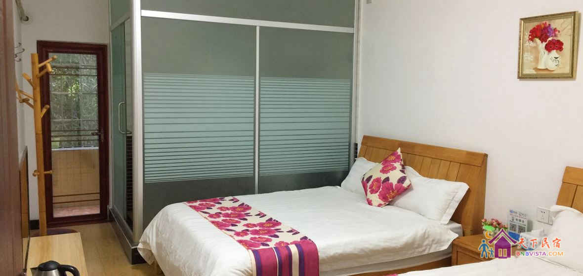 小阳台舒适双床房