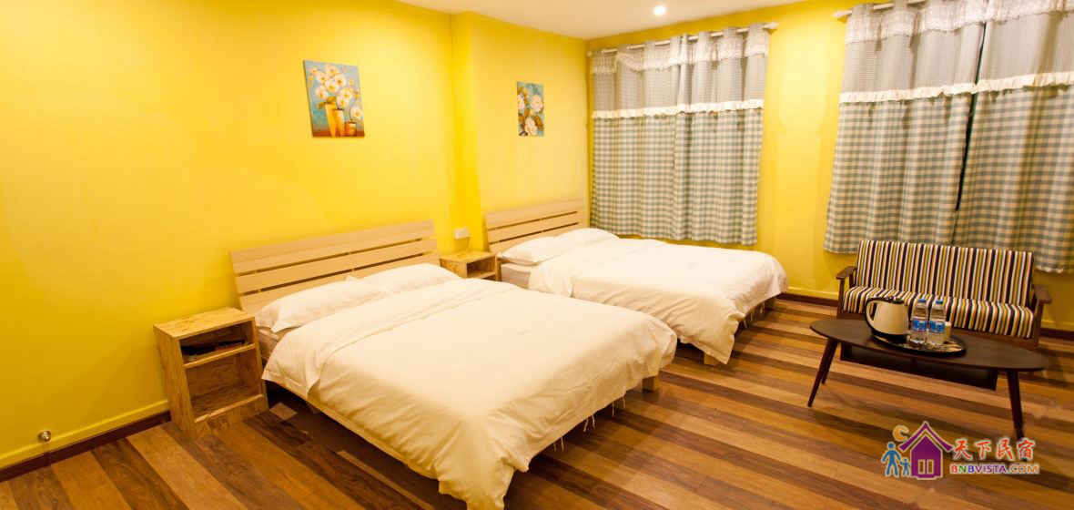 风情阳台双床间