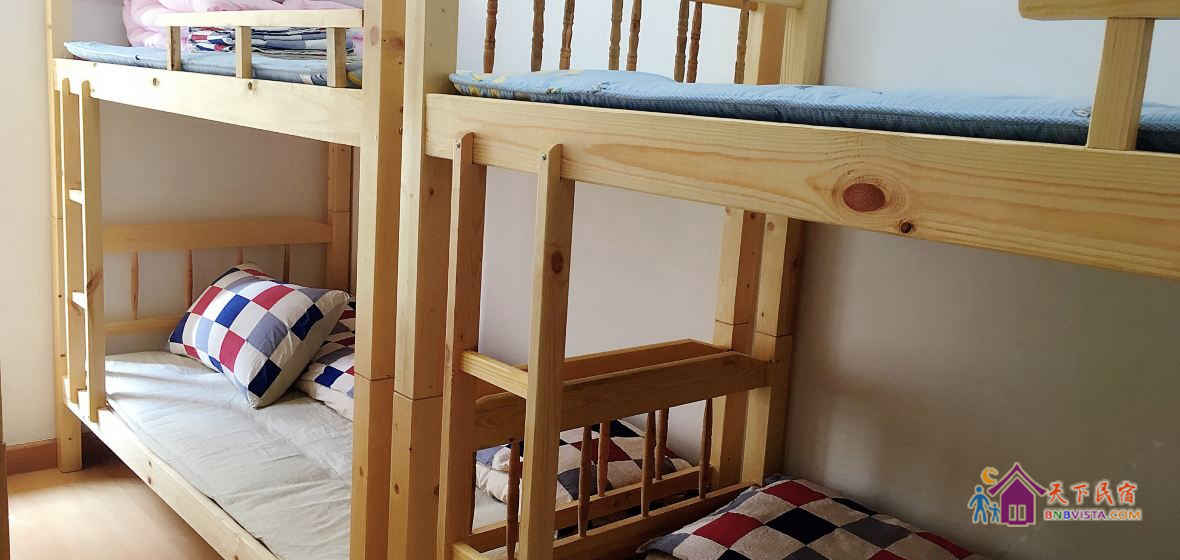 大飘窗观景女生6人床位房