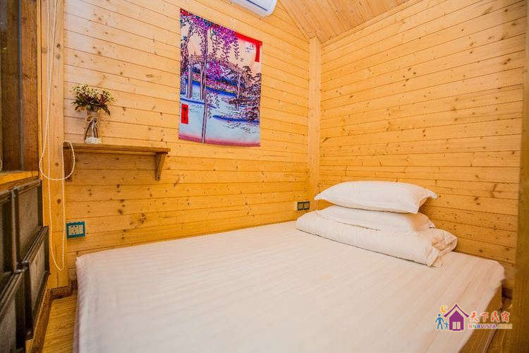 木屋双人房