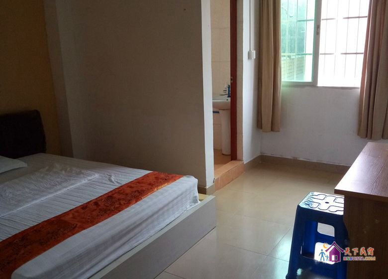 安静简约大床房