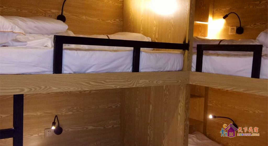 女生区四人床位房