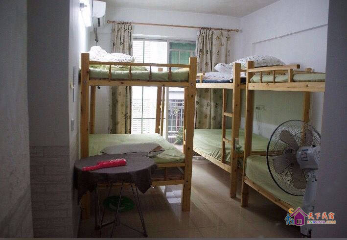 阳台花园女生独卫床位房