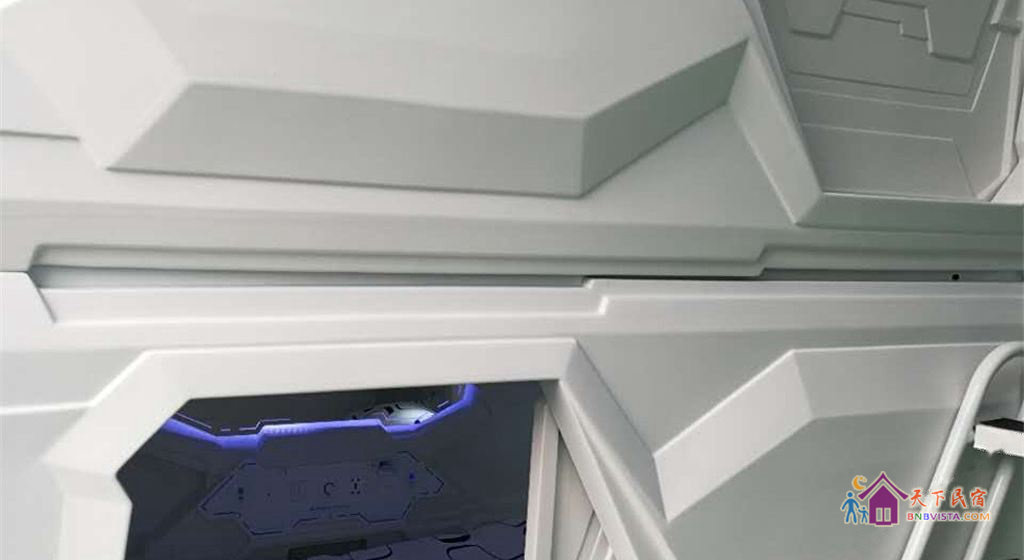 舒适太空舱单人舱女生多人间