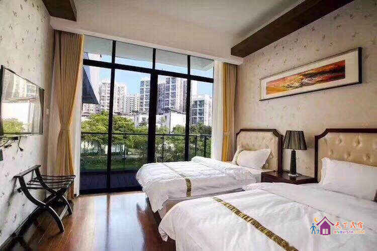 豪华8房温泉别墅