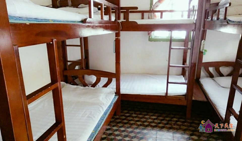 六人间-男生(床位)