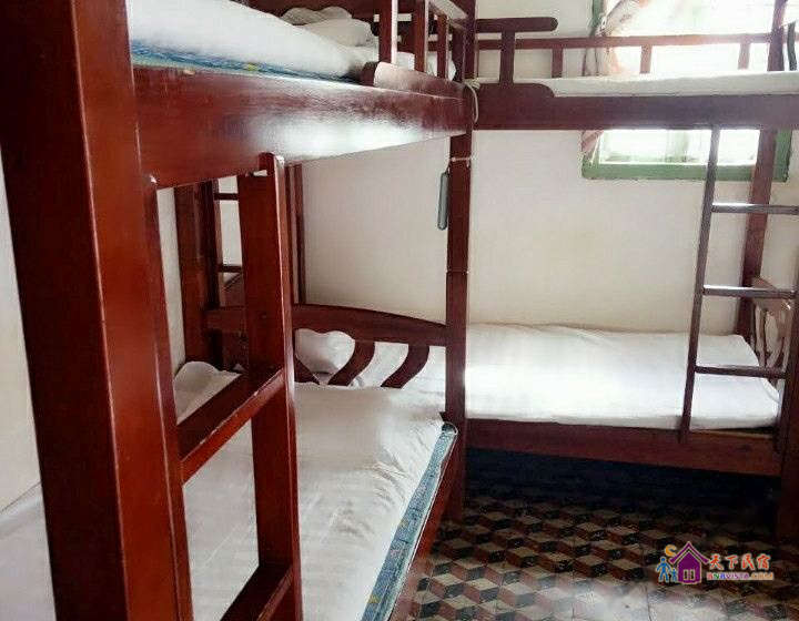 六人间-女生(床位)