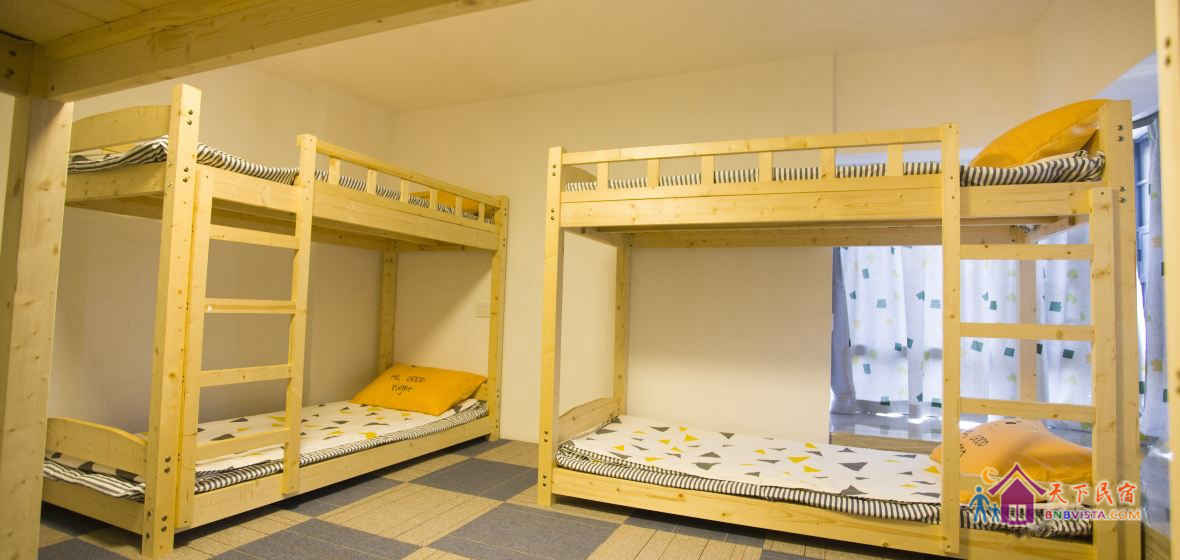 温馨舒适闺蜜六人间(床位)
