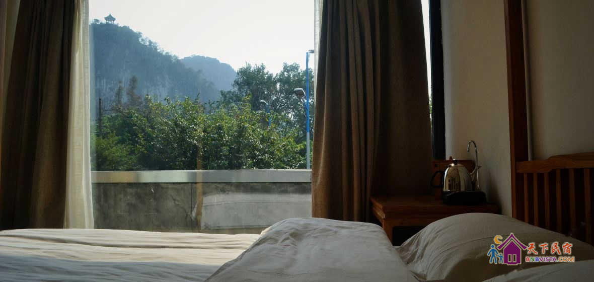 陶瓷主题山景大床房