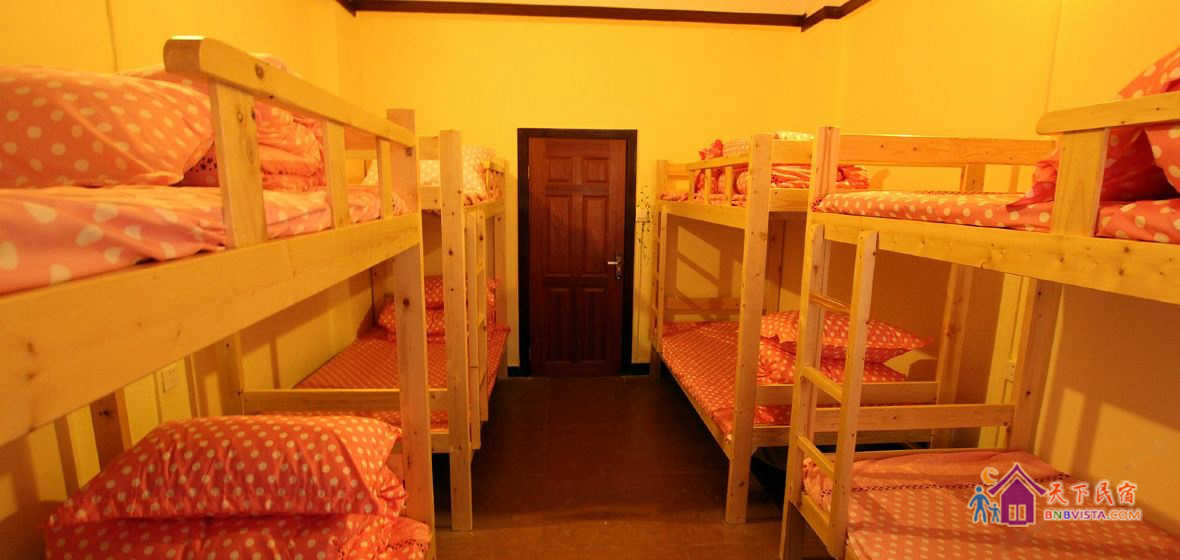 女生八人房(床位房)