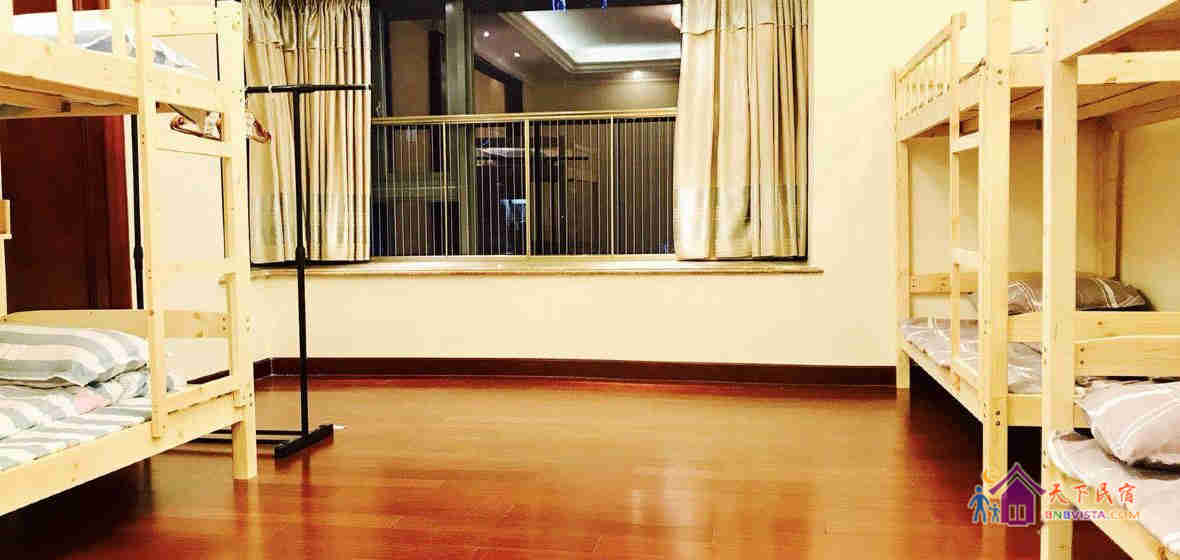 女汉子10人间(床位)