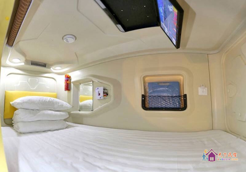 女生太空舱(床位)(公共卫浴)