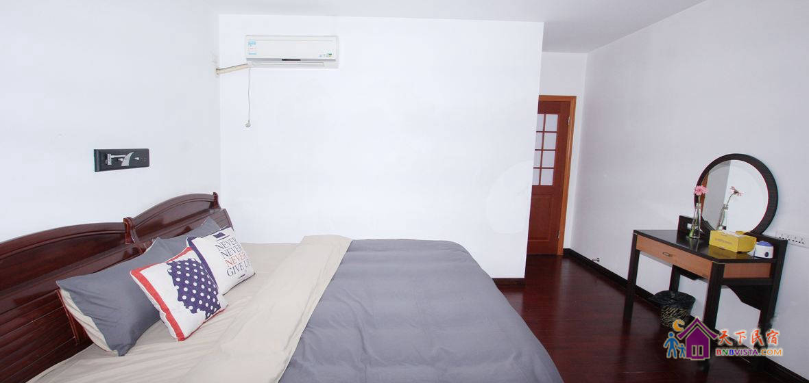 浮生映月豪华大床房