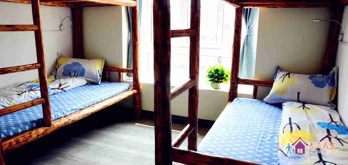 男生四人间(床位)