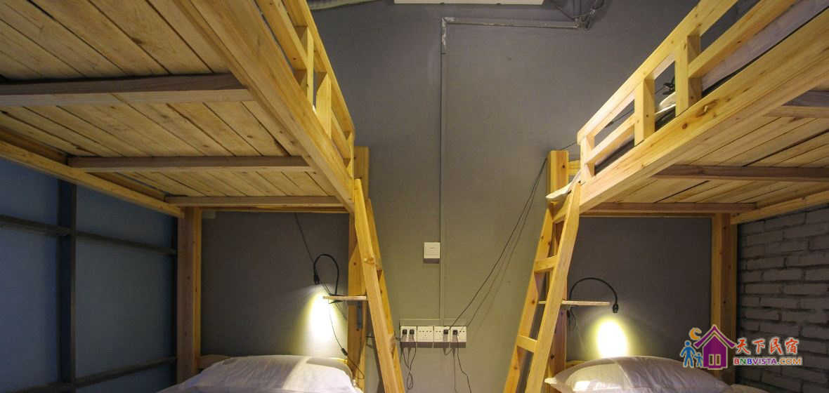 女生四人床位房(无窗)