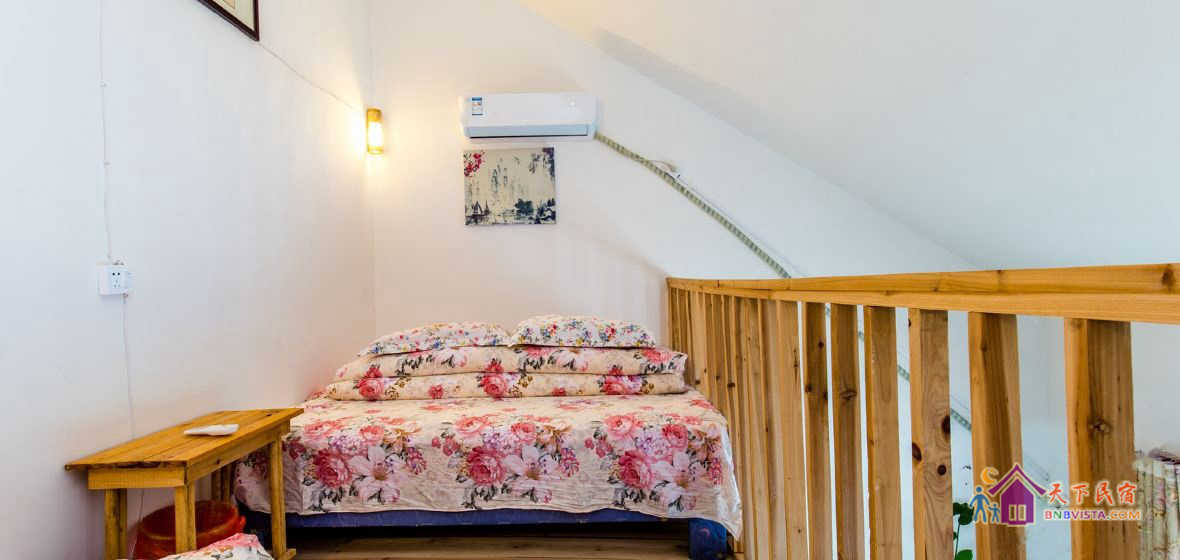 烟雨阁阁楼套房