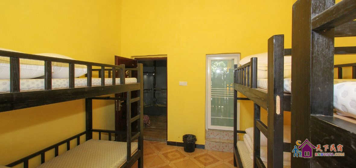 空调独卫男女混合八人间