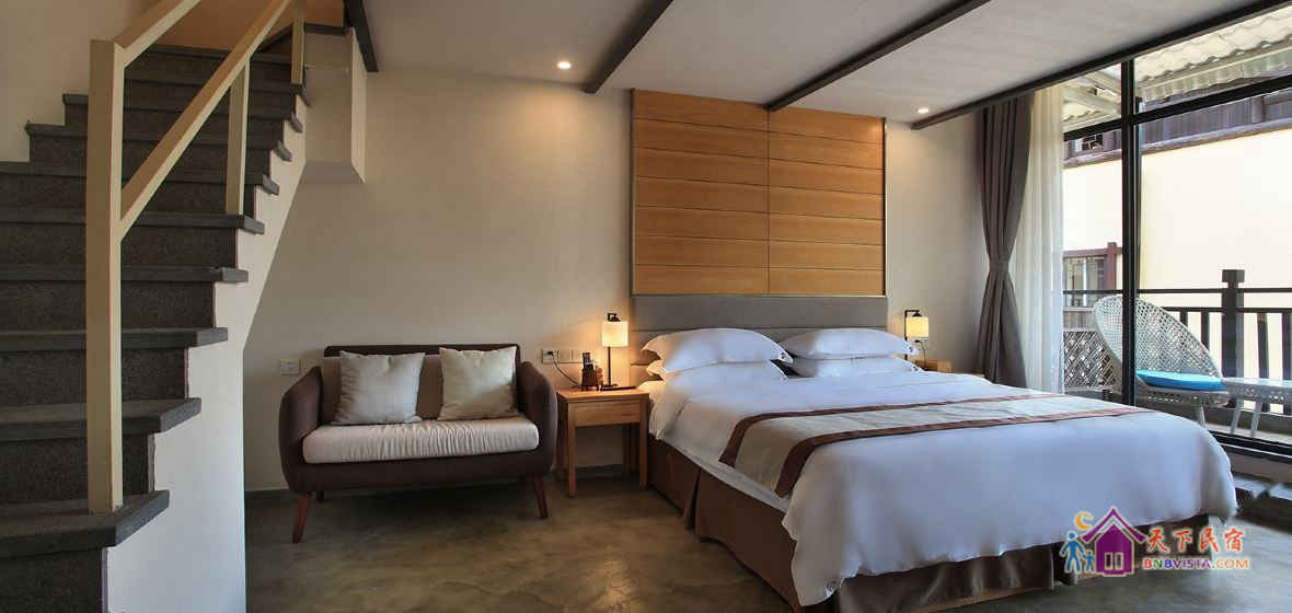 雅居家庭复式套房