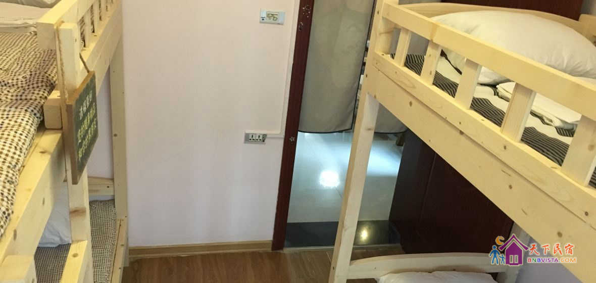 女生四人床位房