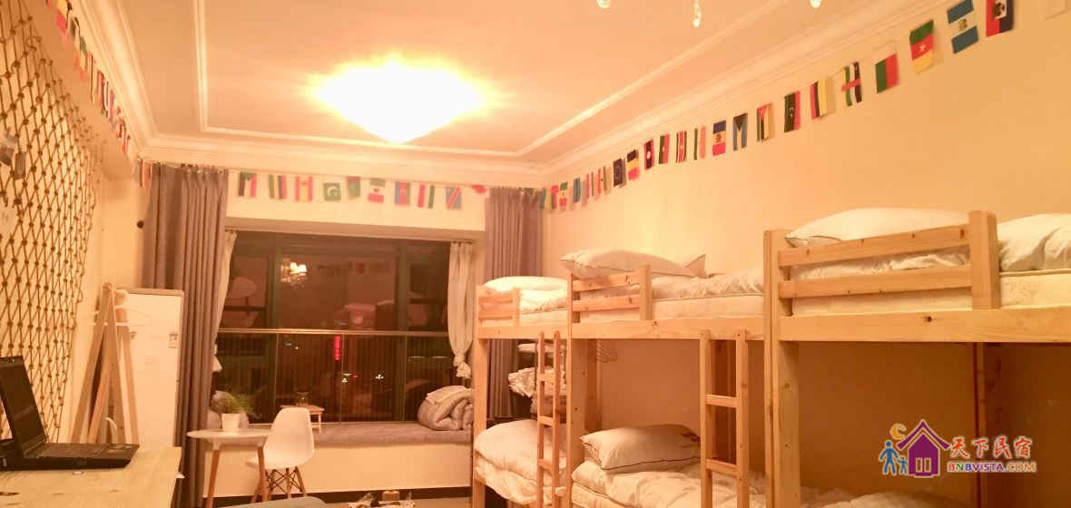 男生公寓六人间