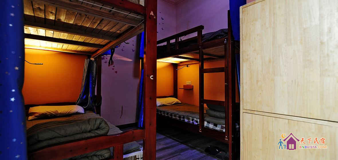 墅·圣托里尼八人间(床位)(公共卫浴)