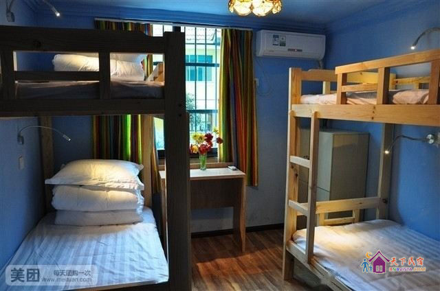 女生四人床位房