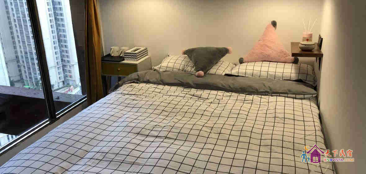 子栖落地窗大床房(公共卫浴)