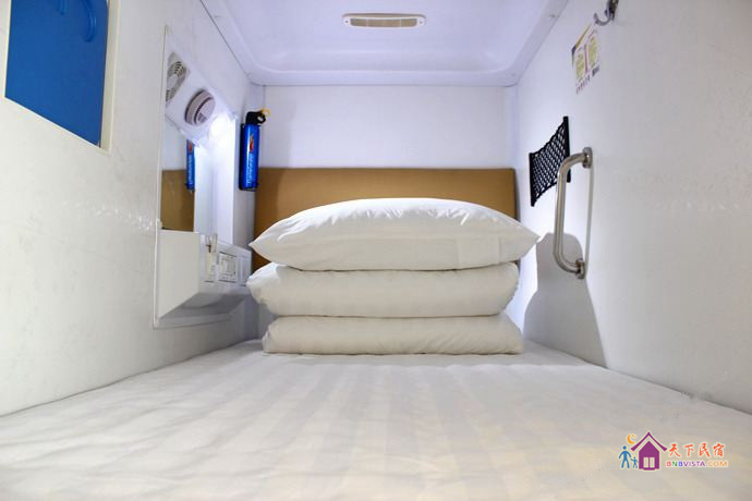 客厅经济舱(床位)