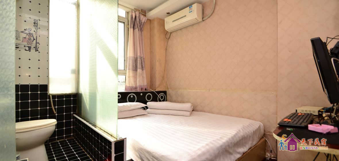 阳光影视大床房