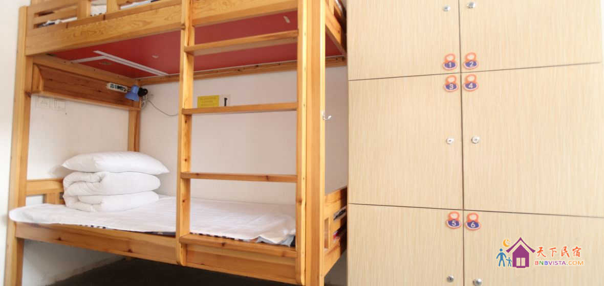 女生多人间床位