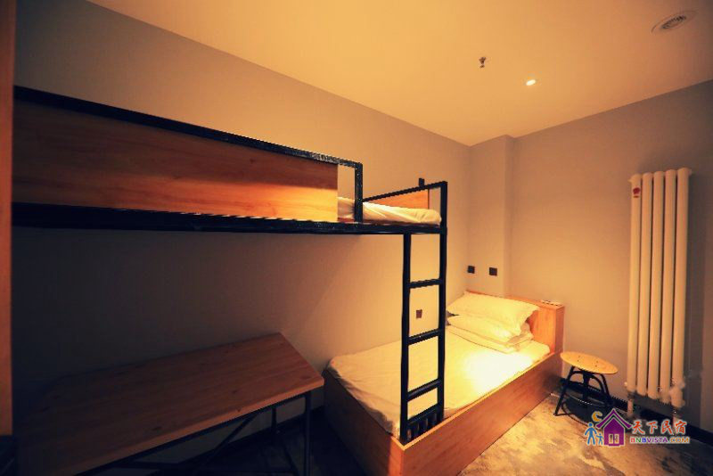 精品青旅房(无窗)