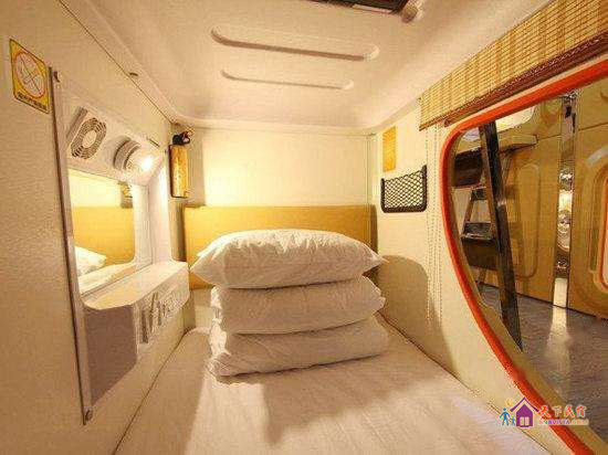 专享太空舱(无窗)(公共卫浴)