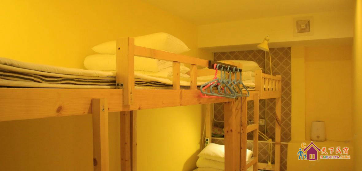 四人女生房(地下室无窗)(床位)