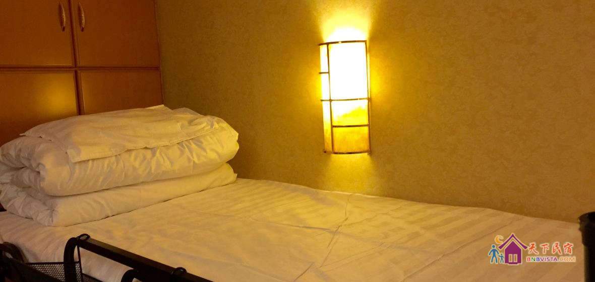 俊男靓女混合多人间(床位)