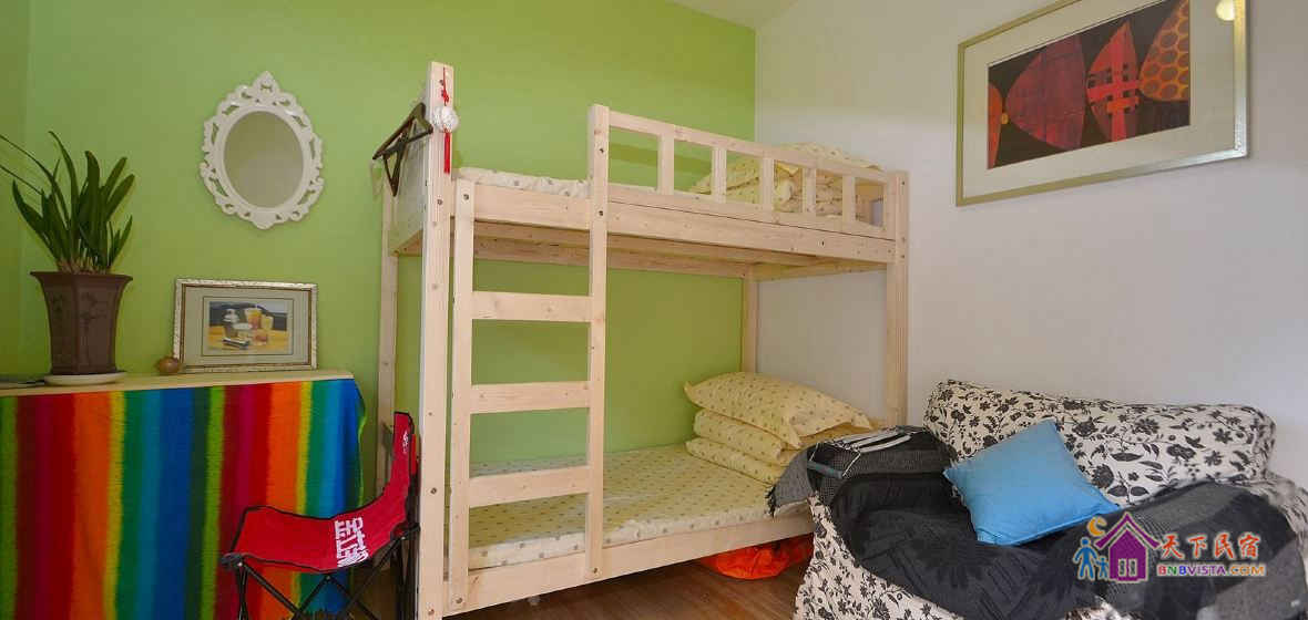 男生四人床位房