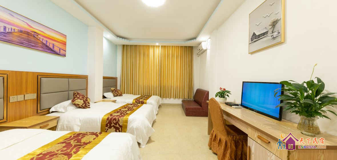 半城年华三床房