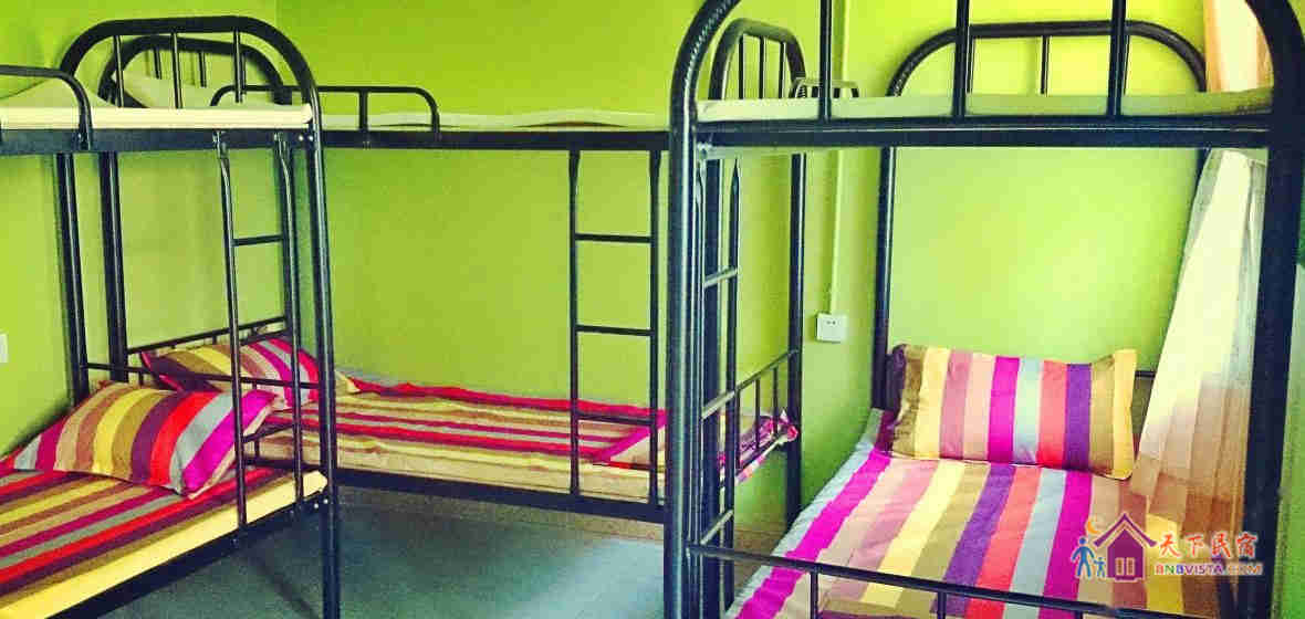 女生6人间(床位)