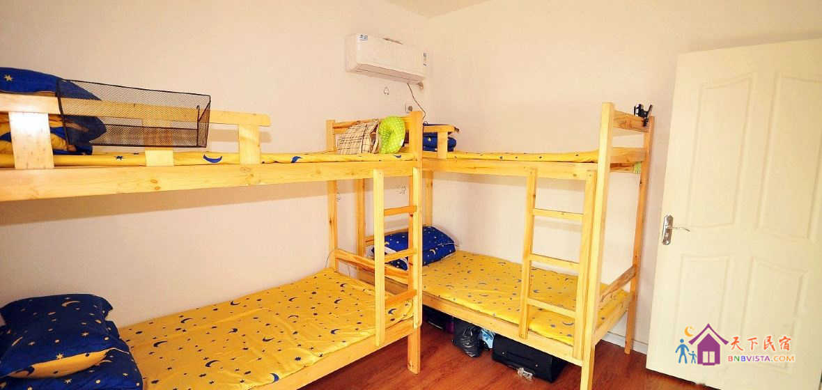 阳台四人间(床位房)