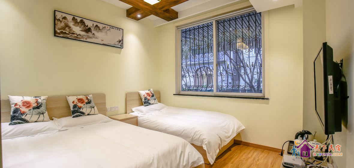 温馨舒适家庭房