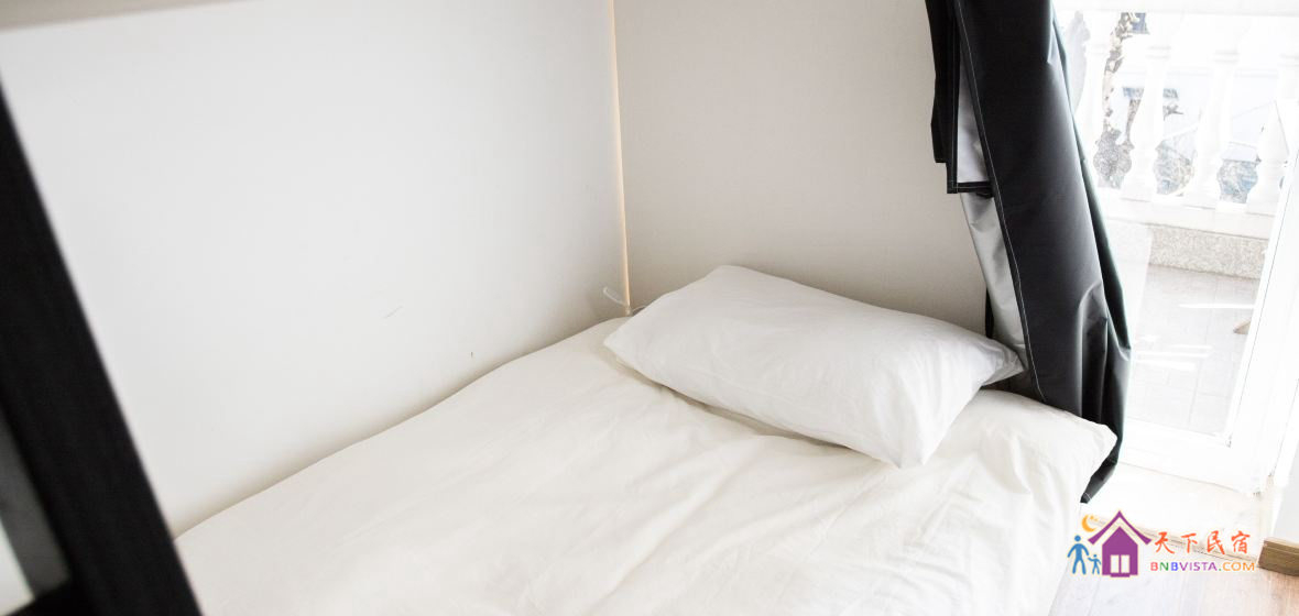 两人宿舍(床位)(公共卫浴)