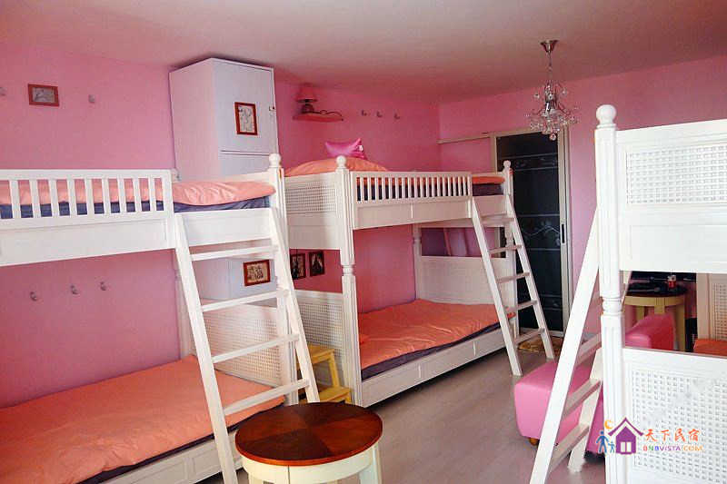 闺中密友女生6人床位间