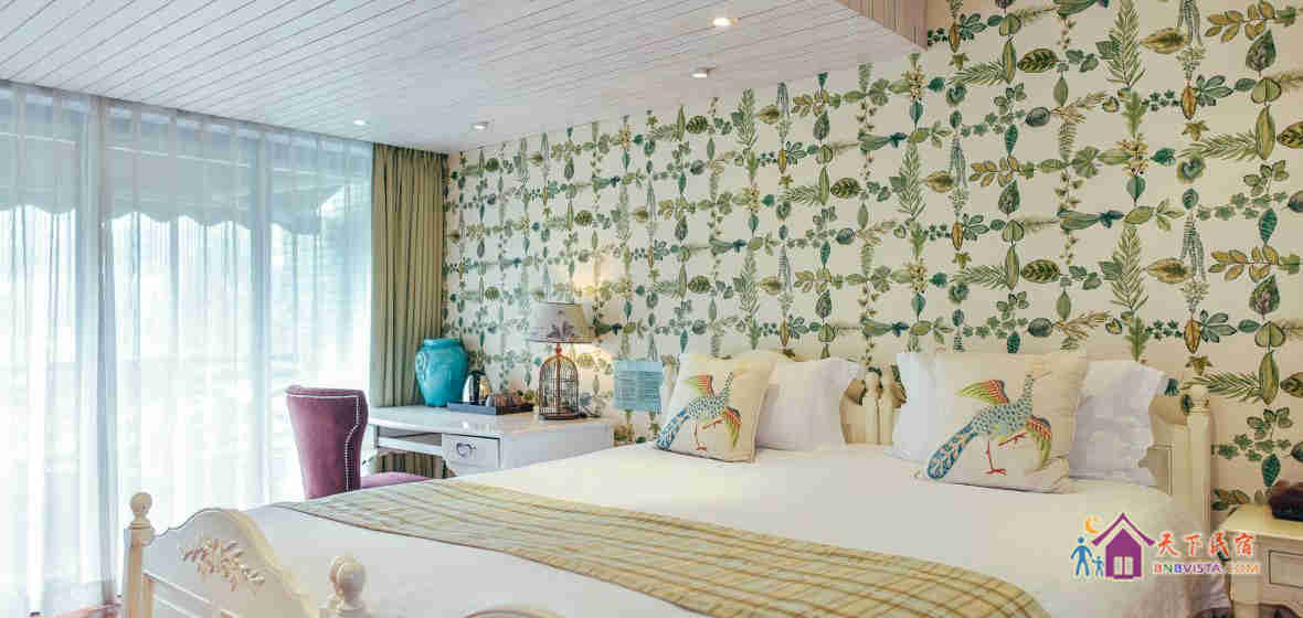 山景阳台大床房