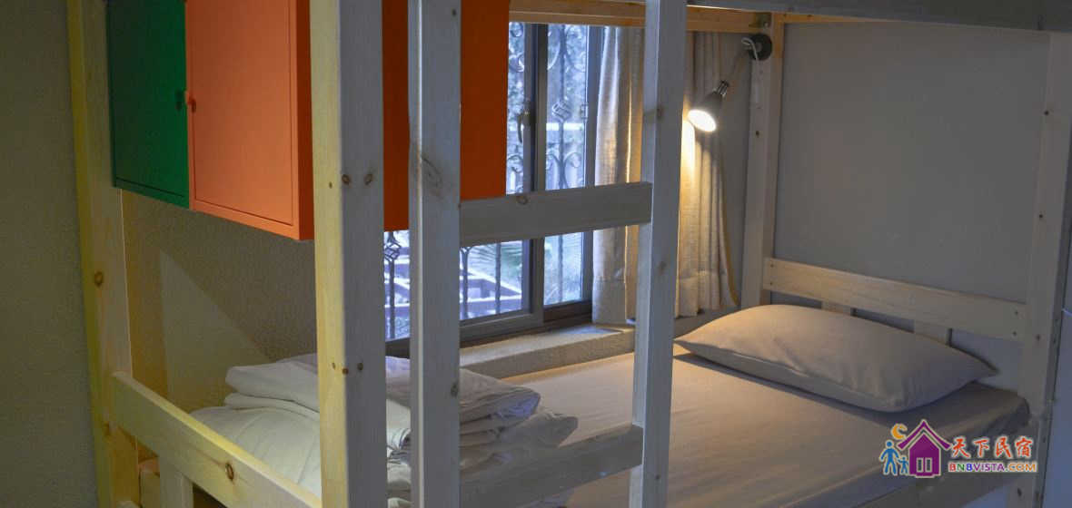 精品四人间(床位)