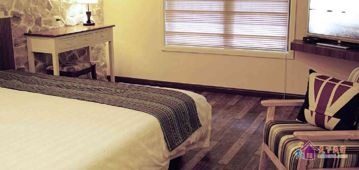 豪华极致山景大床套房