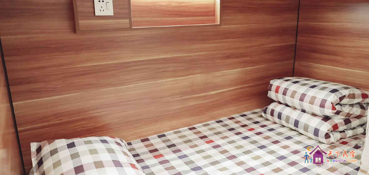 女生六人床位房